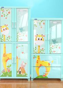 In trên tủ nhựa